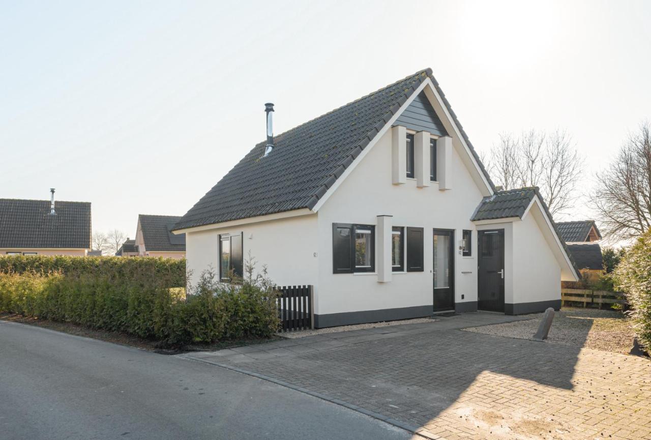 The Frisian Beach House Met Scandinavische Barrel Sauna Tzummarum Exterior foto